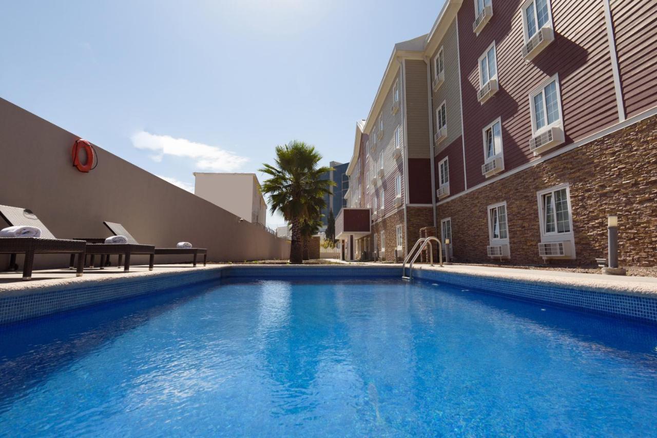 Extended Suites Coatzacoalcos Forum Exterior foto